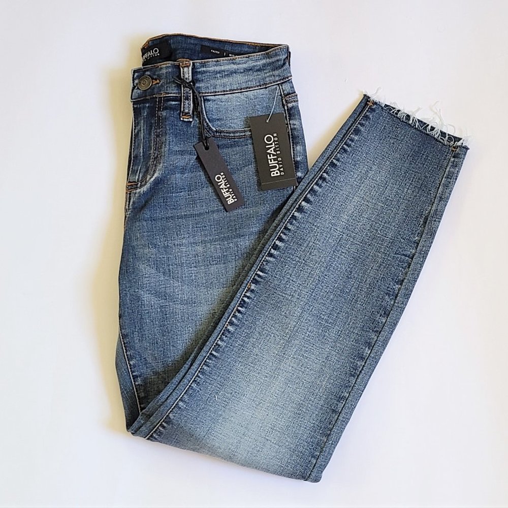 NWT BUFFALO DAVID BITTON Faith Raw Cuff Jeans - Picture 3 of 6